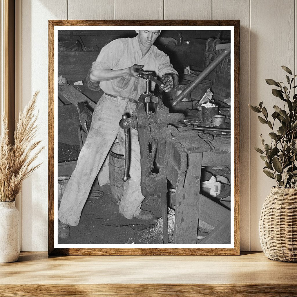Blacksmith Threading Pipe in San Augustine Texas 1939