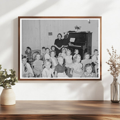 Sunday Schoolchildren Singing in San Augustine Texas 1939