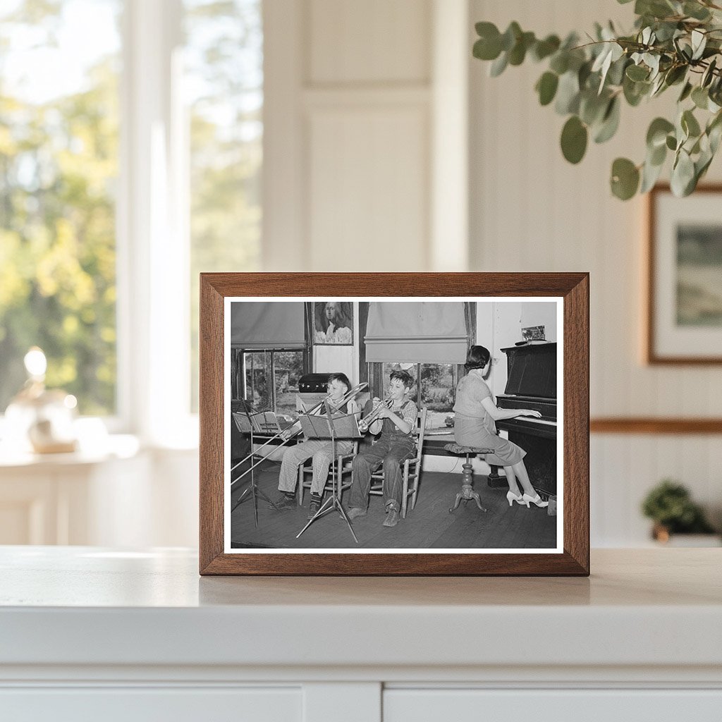 Music Lesson in San Augustine Texas April 1939