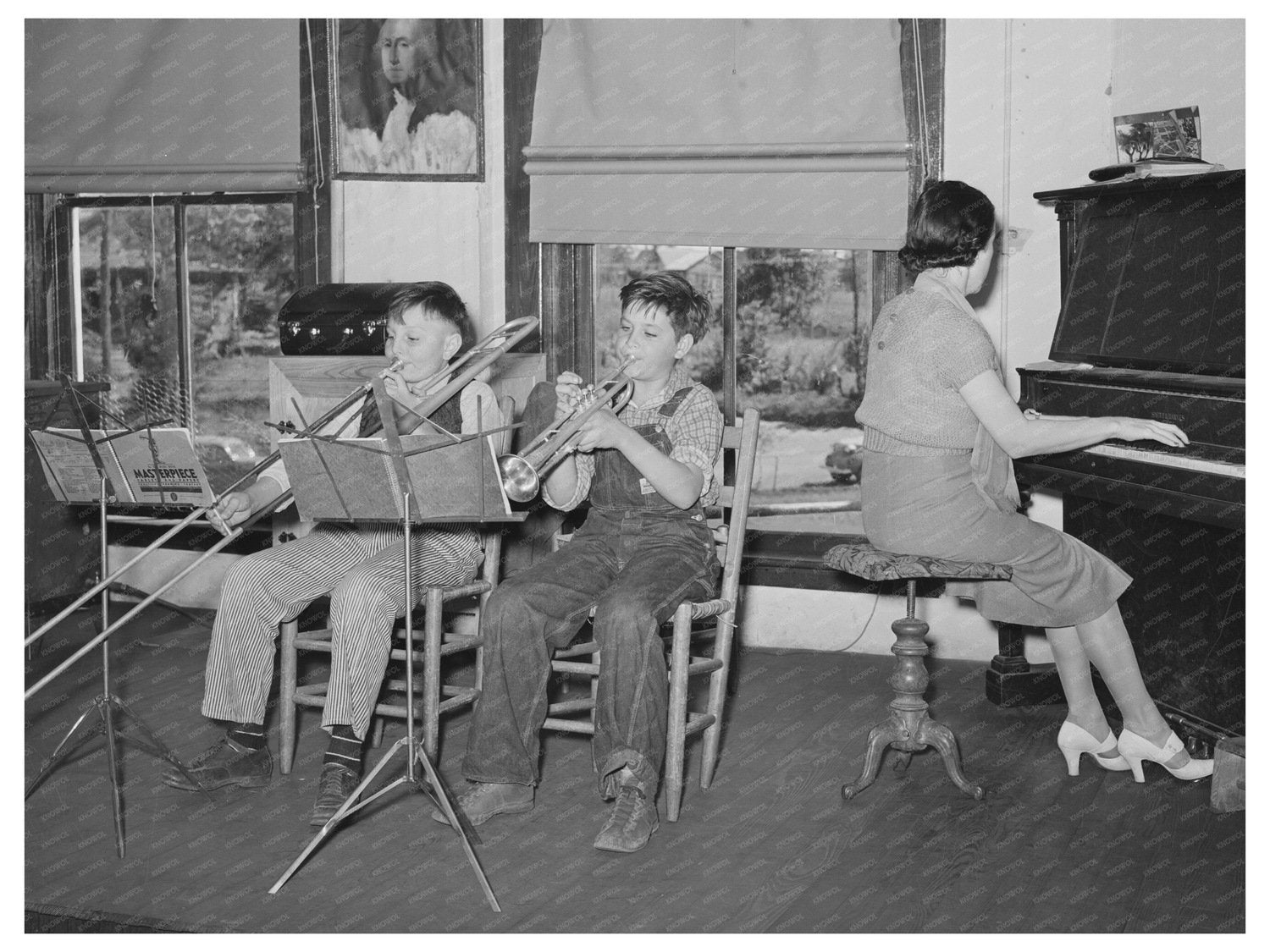 Grade School Music Lesson in San Augustine Texas 1939