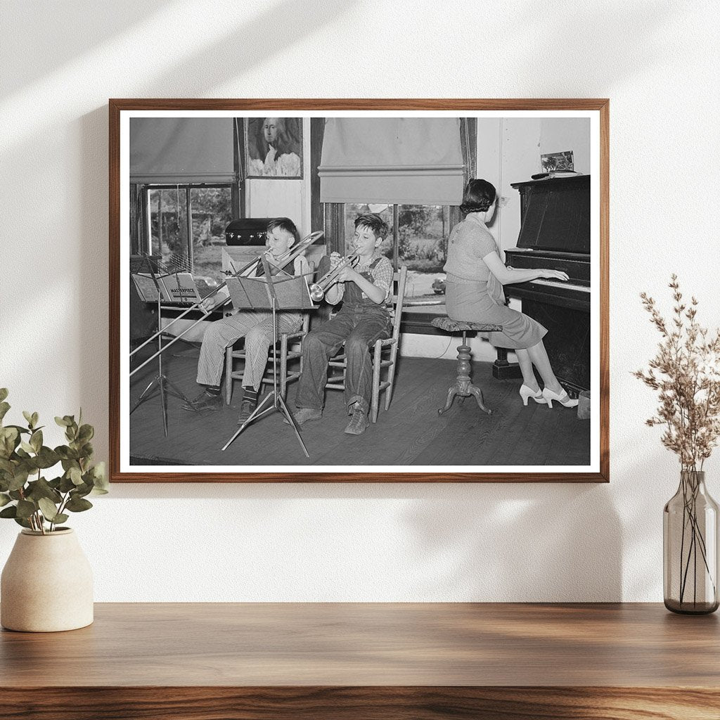 Grade School Music Lesson in San Augustine Texas 1939