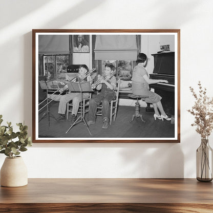 Grade School Music Lesson in San Augustine Texas 1939