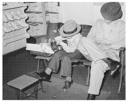 San Augustine Texas Shoe Fitting April 1939