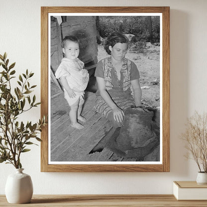 Wife and Child of Tenant Farmer Warner Oklahoma 1939