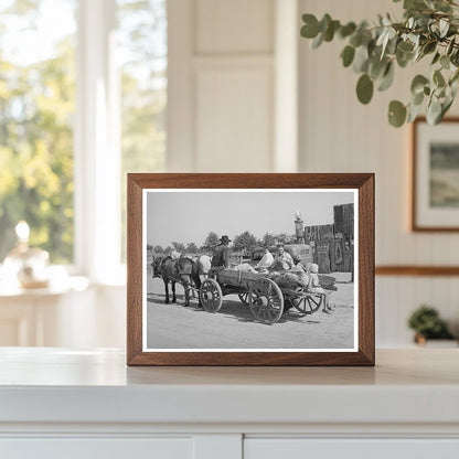 Farmers Wagon at Crossroads Store McIntosh County 1939