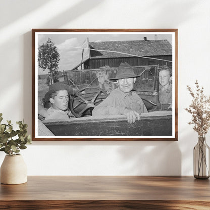 Agricultural Laborers in Oklahoma River Bottoms 1939