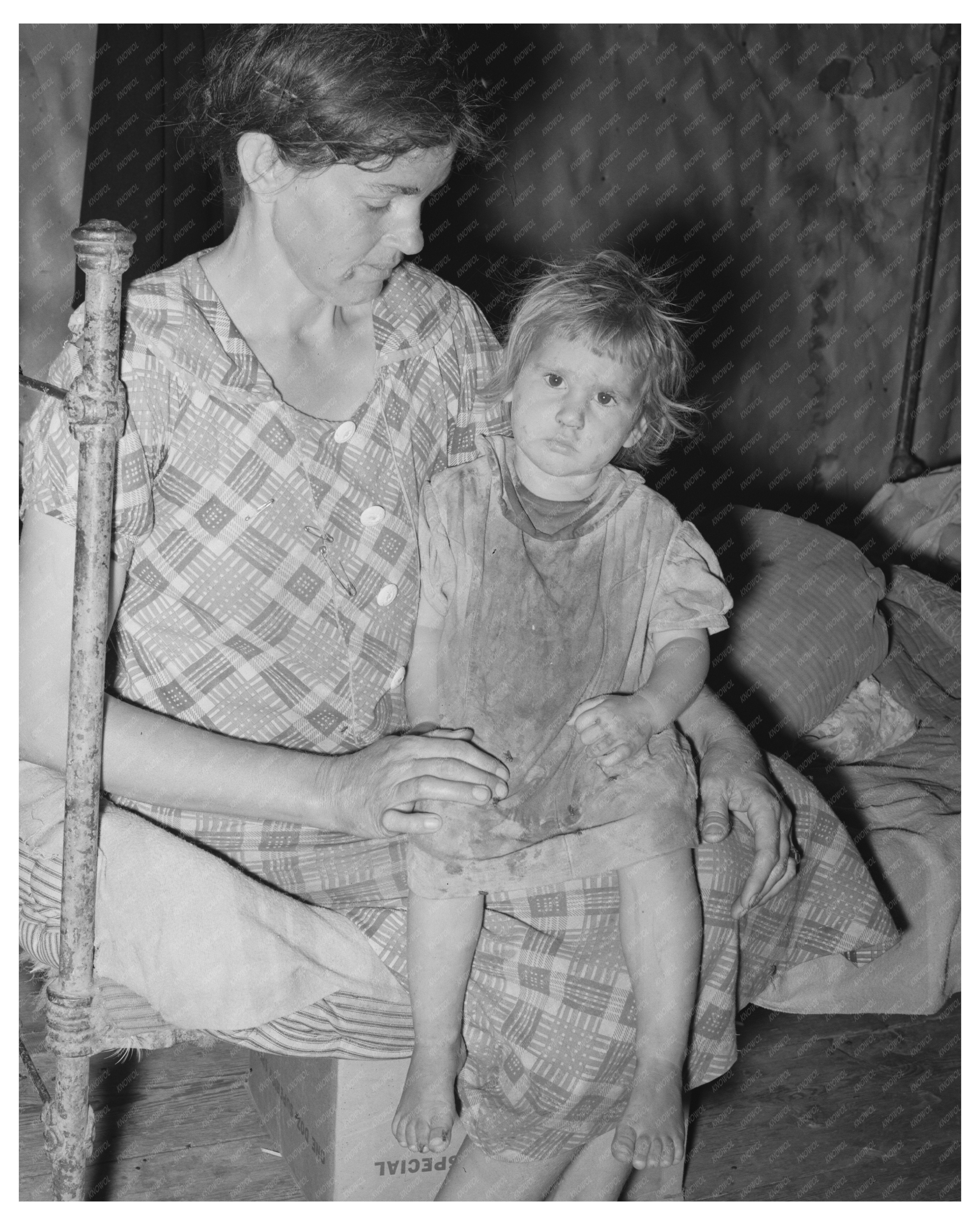 Mother and Daughter on Tenant Farm McIntosh County 1939
