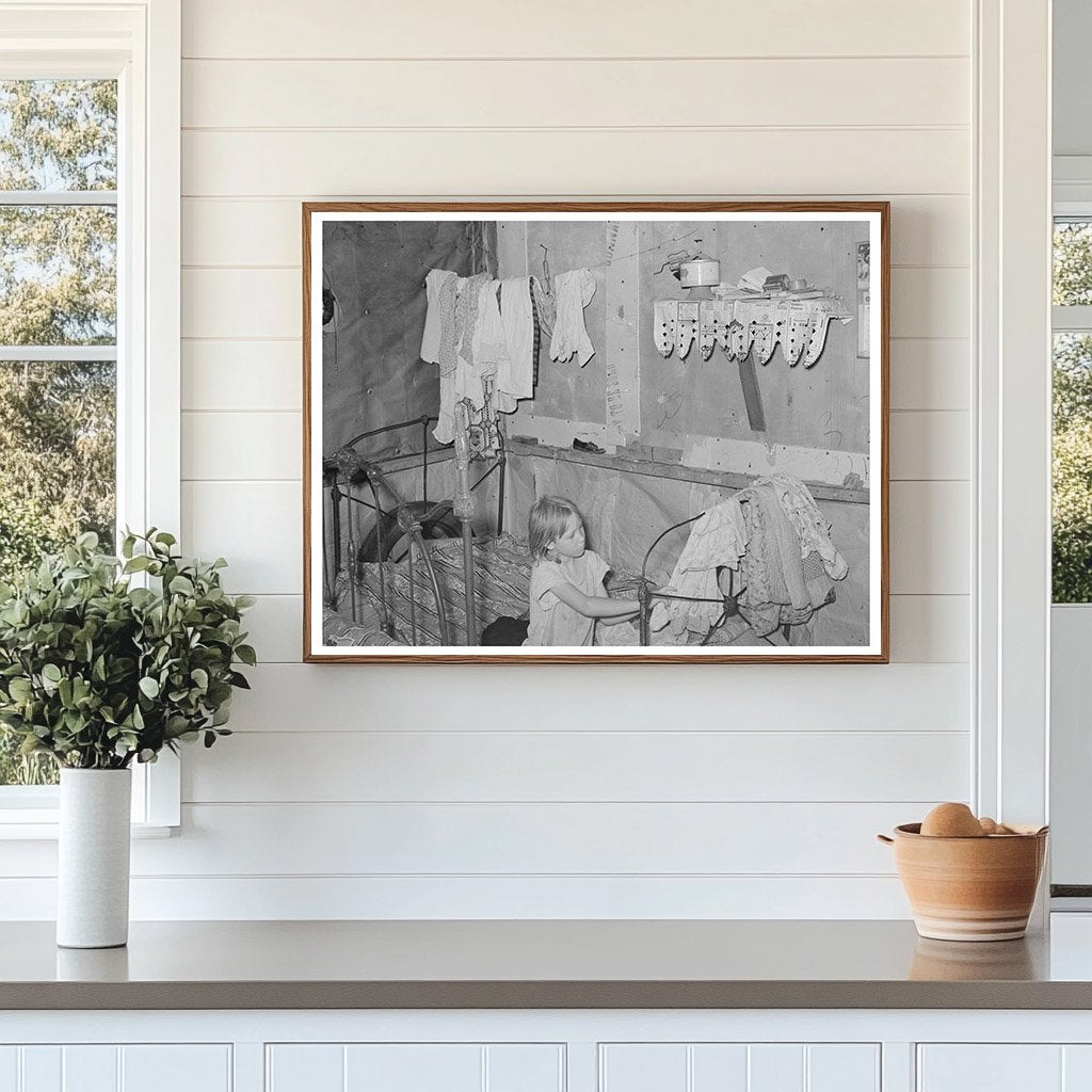 Vintage 1939 Tullahassee Bedroom Living Room Interior