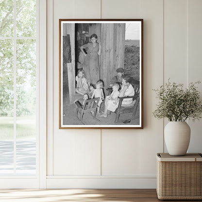 Agricultural Laborers and Children Near Tullahassee 1939