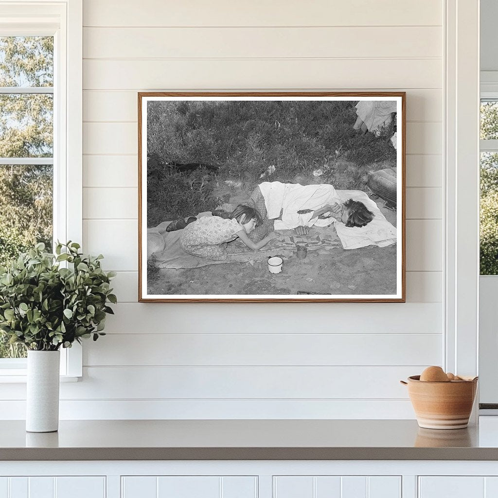 Tubercular Woman and Children in Oklahoma 1939