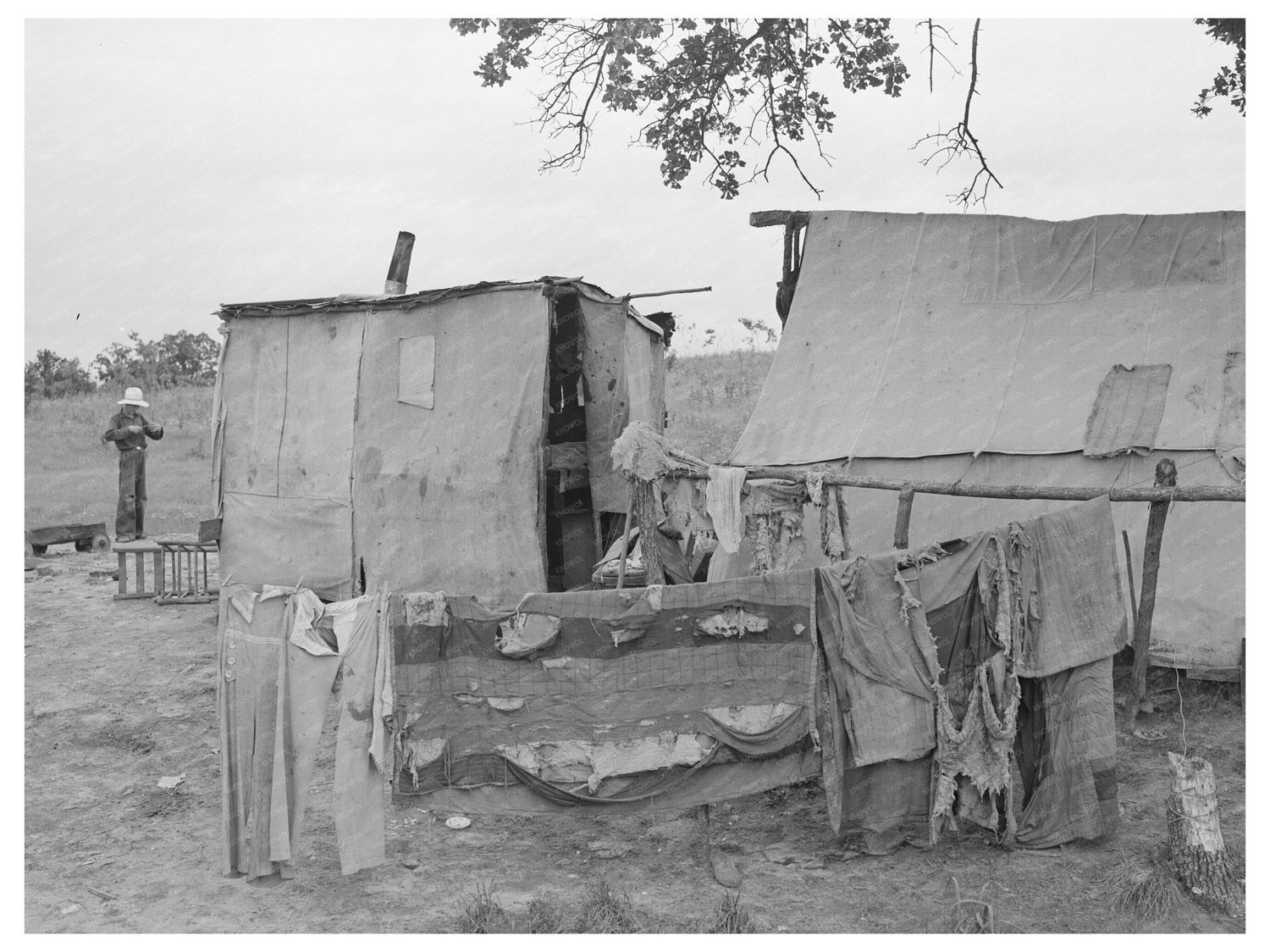 1939 Itinerant Statue Maker and Laborer Near Poteau Creek