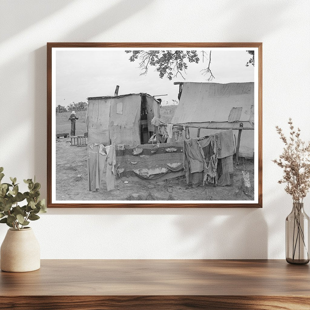 1939 Itinerant Statue Maker and Laborer Near Poteau Creek