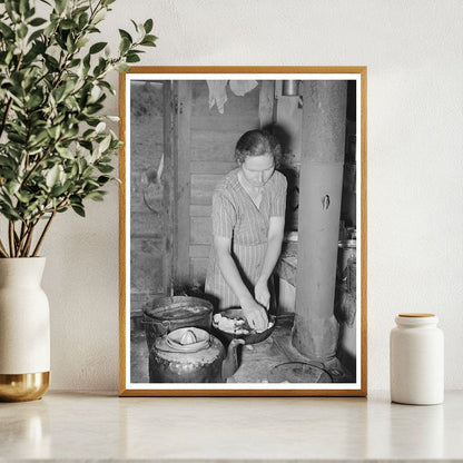 Wife of Farmer Prepares Blackberry Pie June 1939