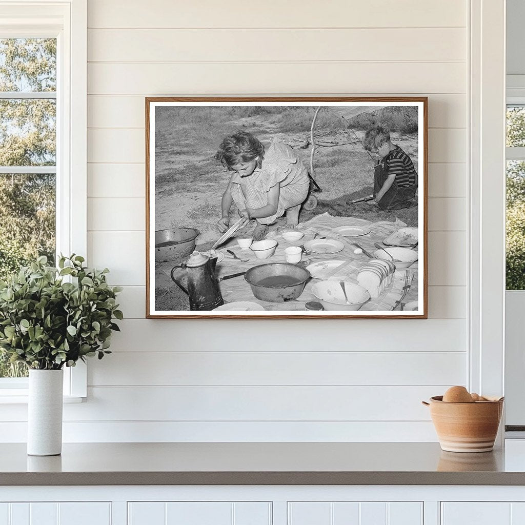 Migrant Girl Scraping Plates Muskogee Oklahoma June 1939
