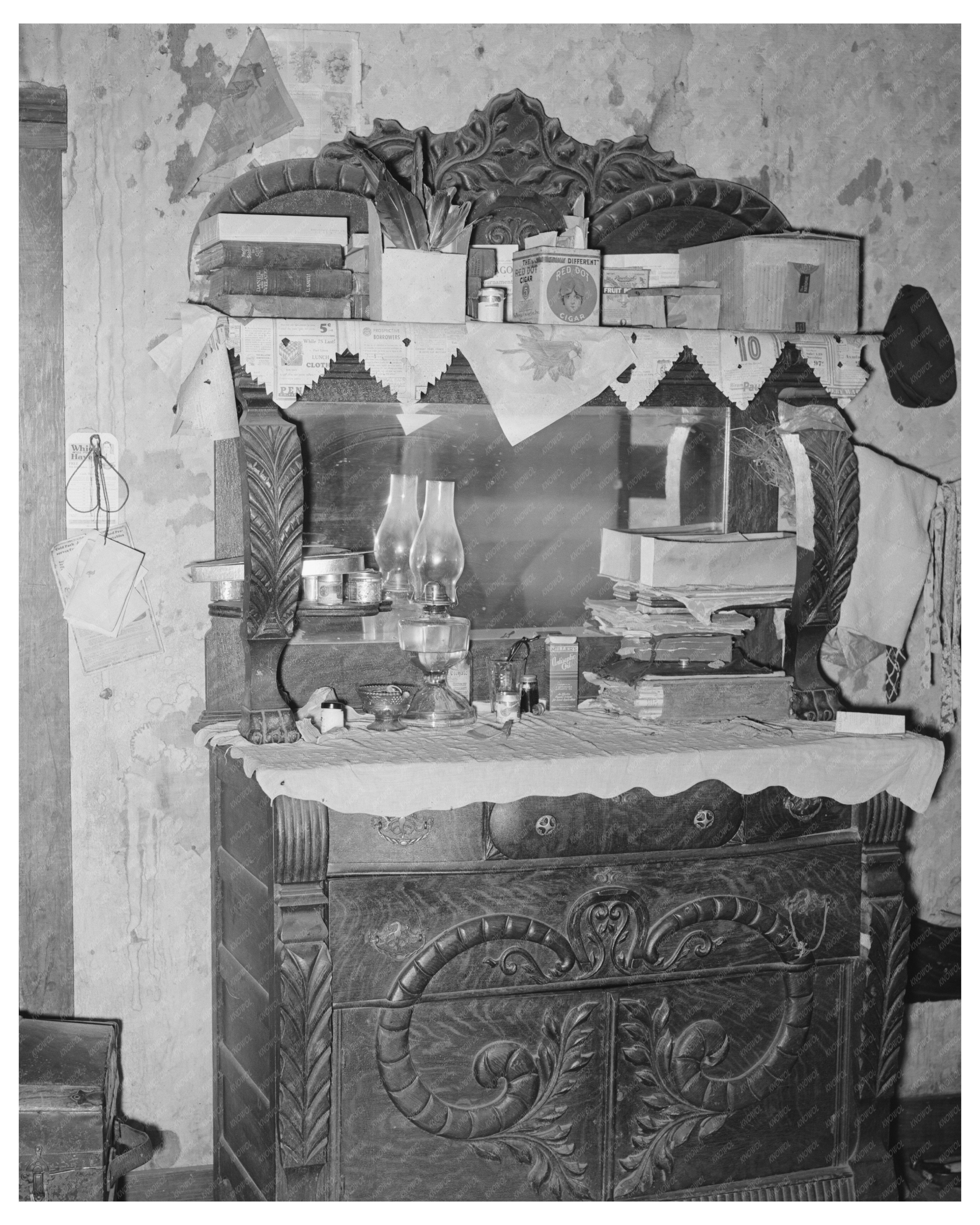 Dresser in Agricultural Laborers Home Muskogee County 1939