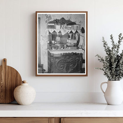 Dresser in Agricultural Laborers Home Muskogee County 1939