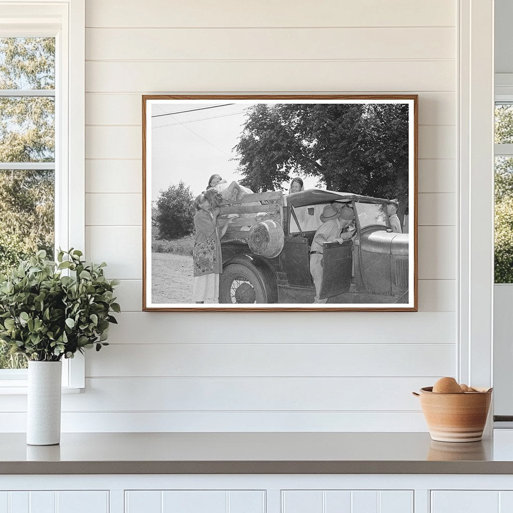 Family Farewell to Migrants Muskogee Oklahoma July 1939