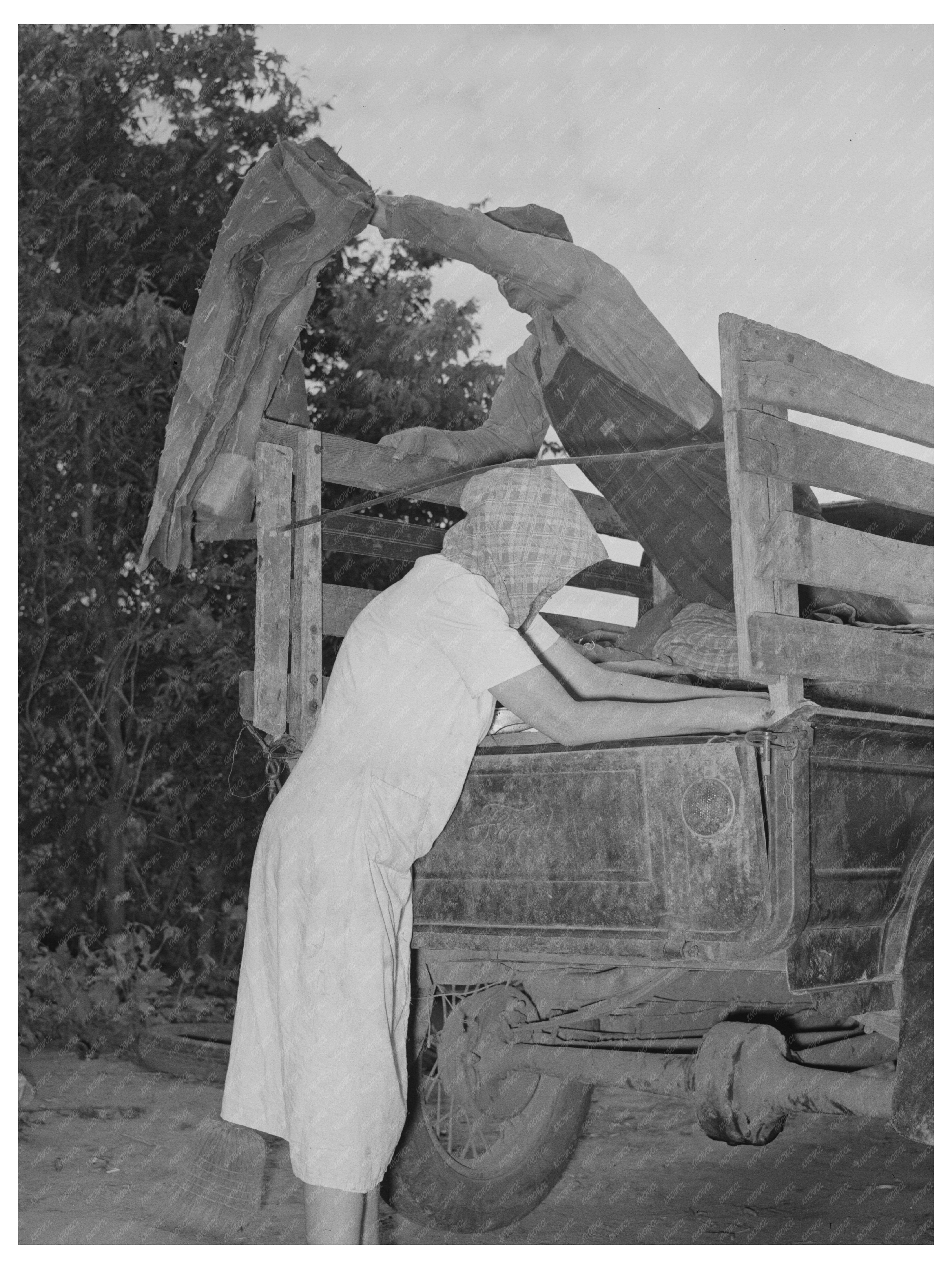 Elmer Thomas Family Truck Departure to California 1939