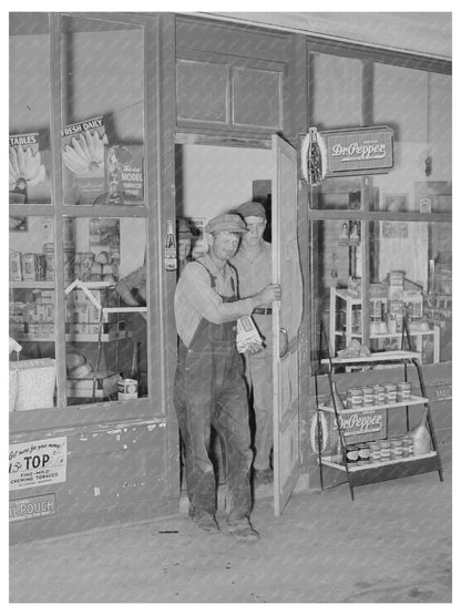 Migrant Family at Grocery Store Oklahoma July 1939