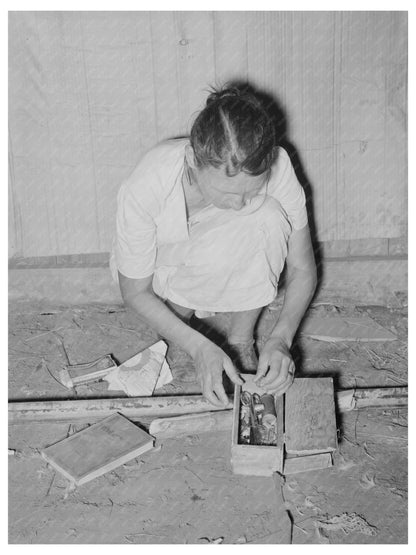 Elmer Thomas Family Packing for Move to California 1939