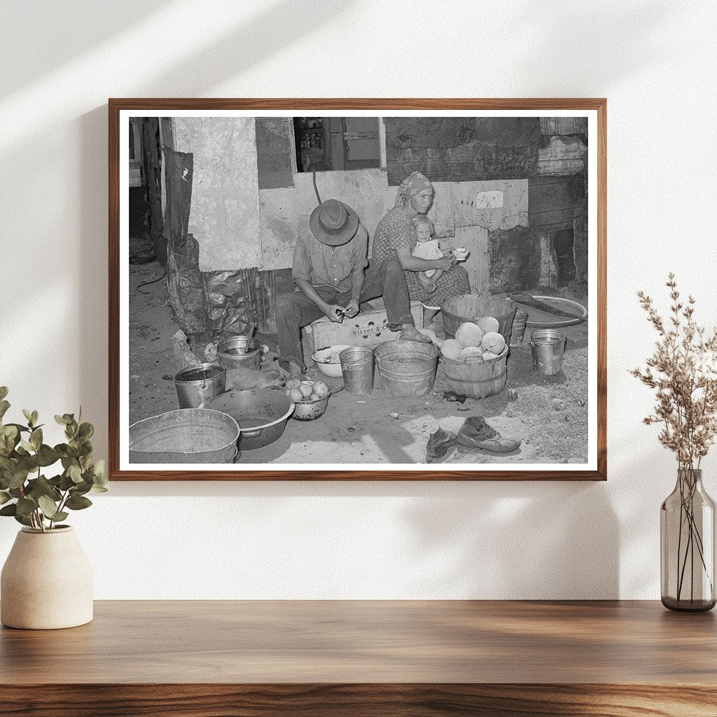 Migrant Family Collecting Fruit in Oklahoma City 1939