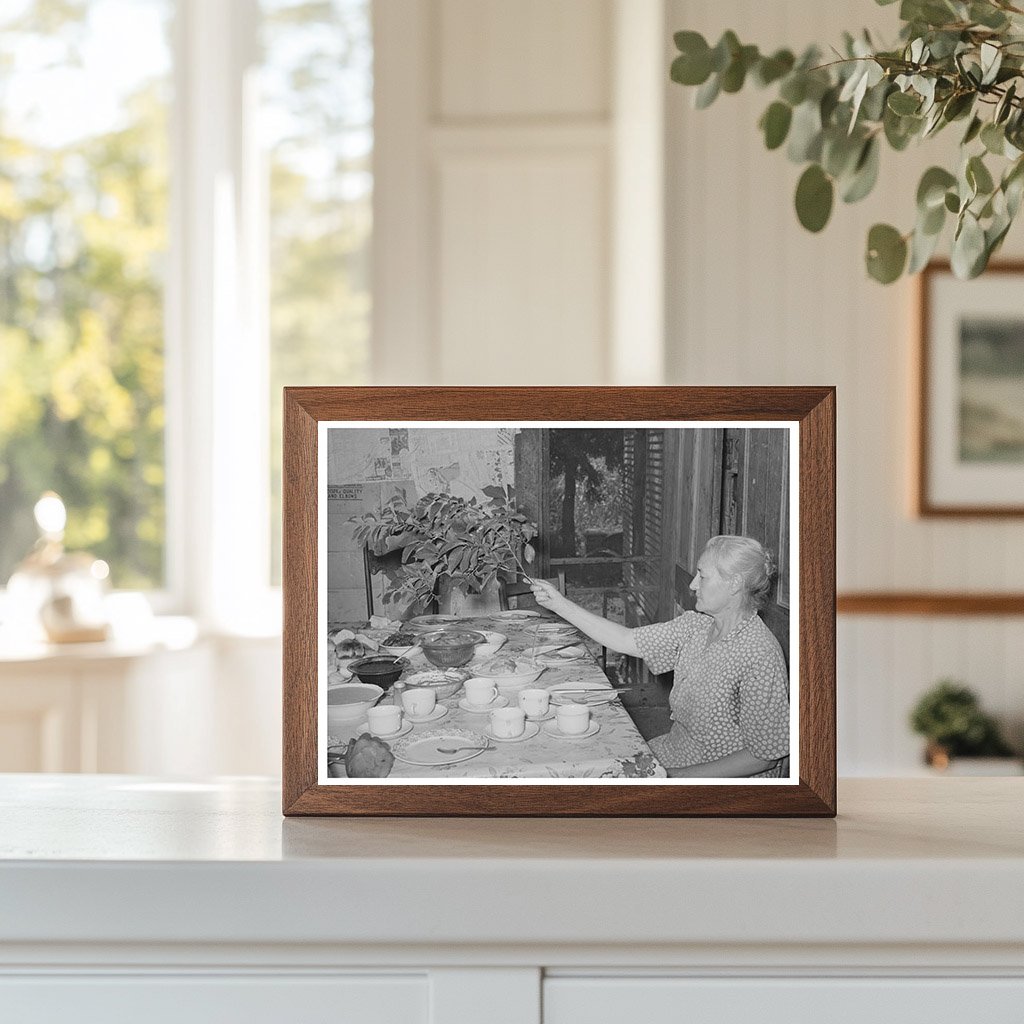 Family Meal of Tenant Farmers Near Muskogee 1939