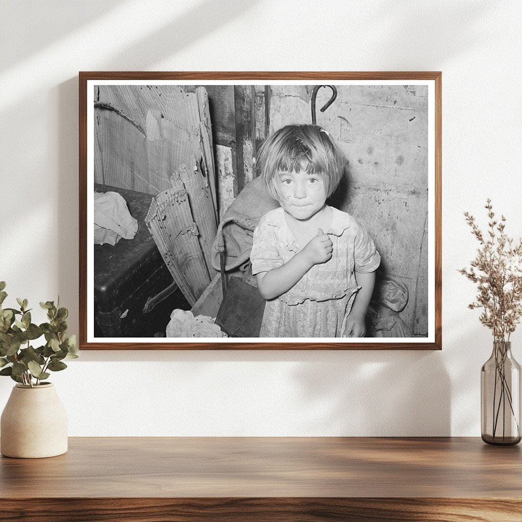 Young Girl by Shack in Oklahoma City July 1939