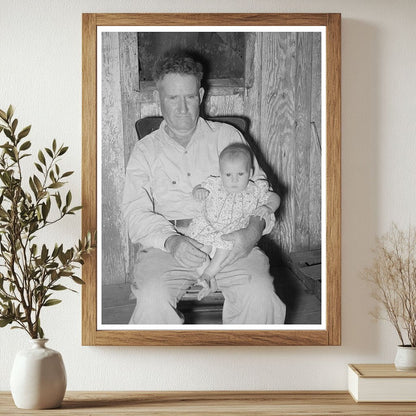 Unemployed Oil Worker with Baby in Seminole Oklahoma 1939