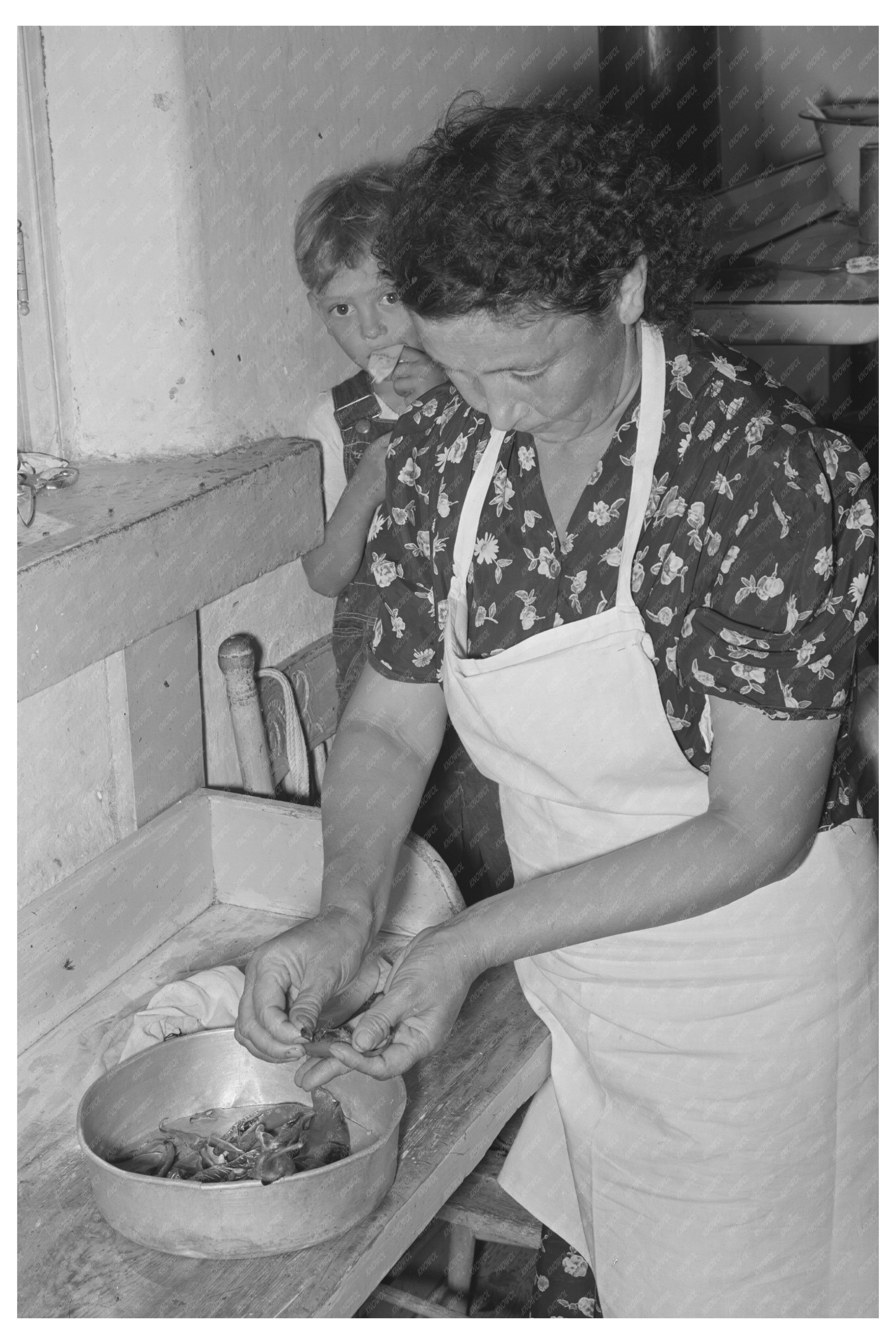 Ofelia Sandoval Peeling Peppers Taos New Mexico 1939