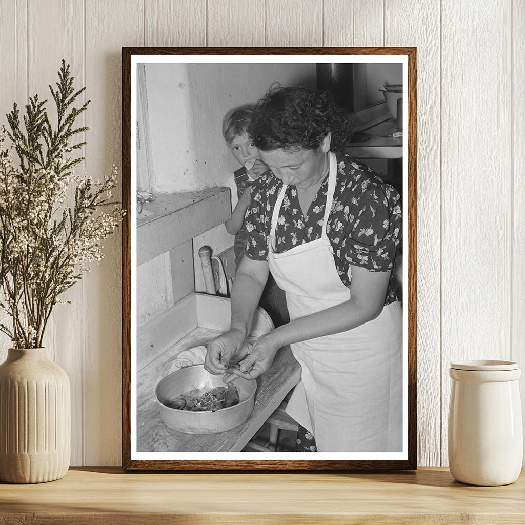 Ofelia Sandoval Peeling Peppers Taos New Mexico 1939