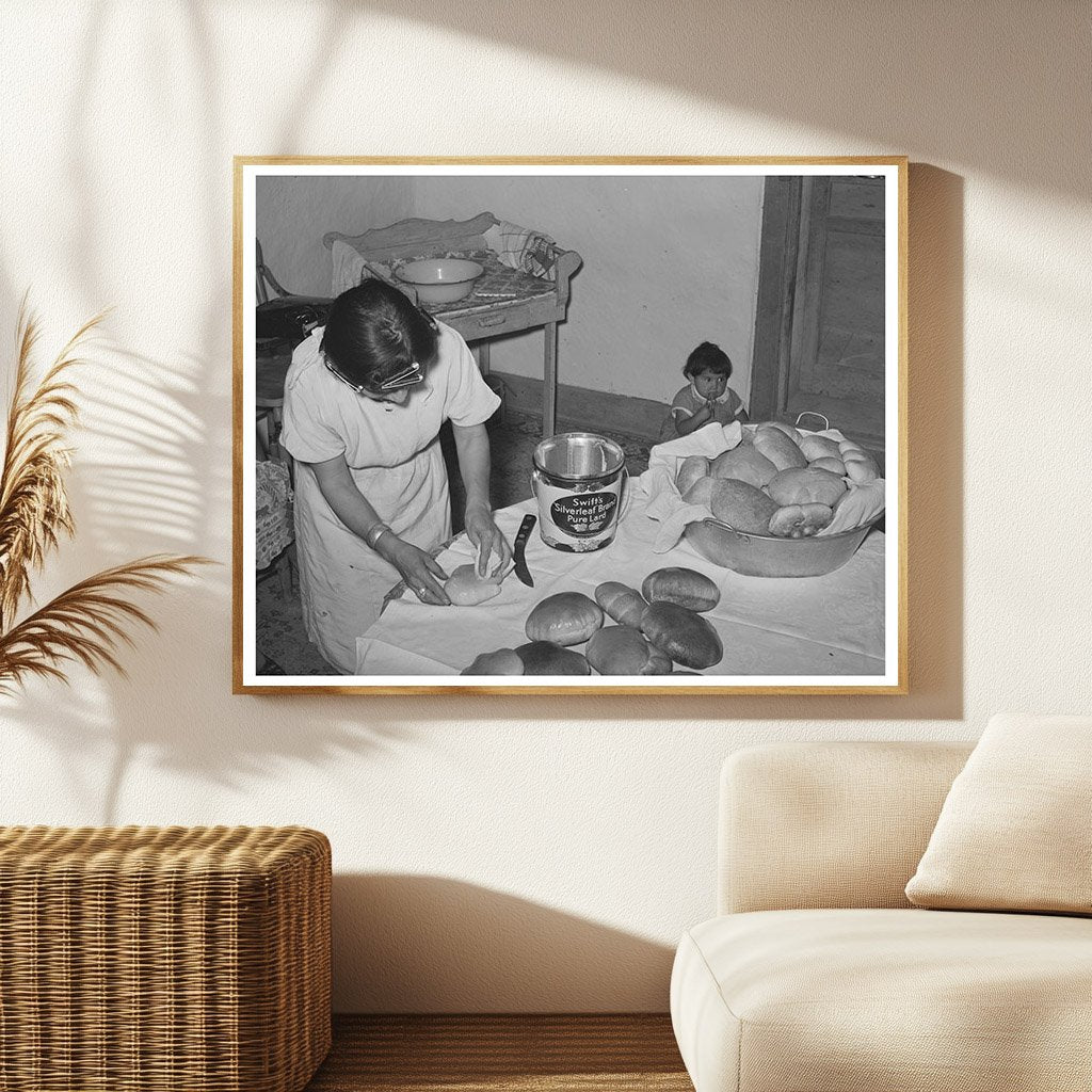 Spanish-American Farm Home Lard on Bread September 1939