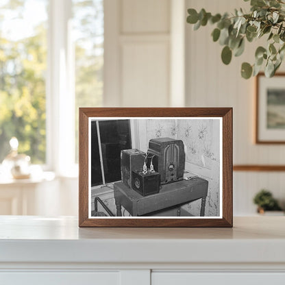 1939 Vintage Battery-Operated Radio in Vermont Farm Home