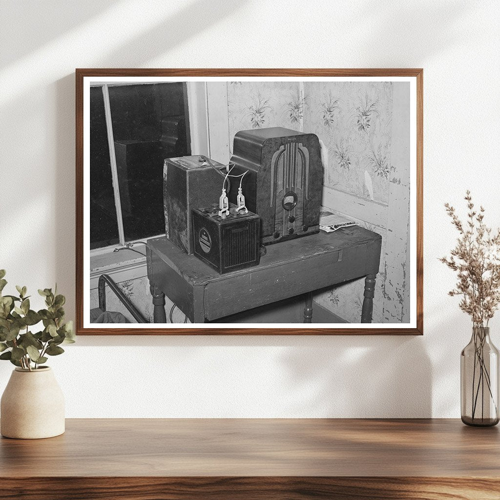 1939 Vintage Battery-Operated Radio in Vermont Farm Home