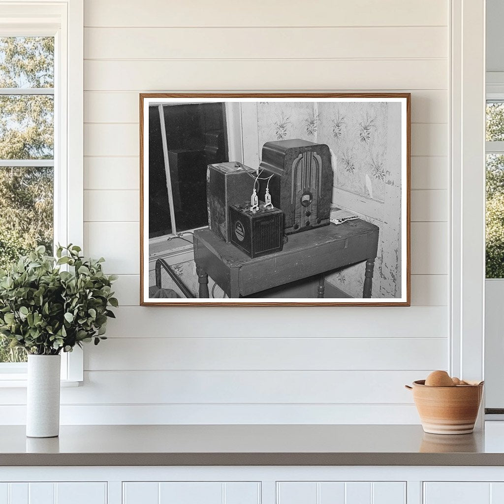 1939 Vintage Battery-Operated Radio in Vermont Farm Home