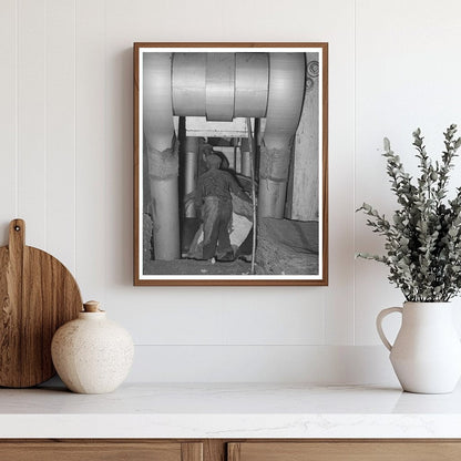 Cotton Bale Compression in Houston Texas October 1939