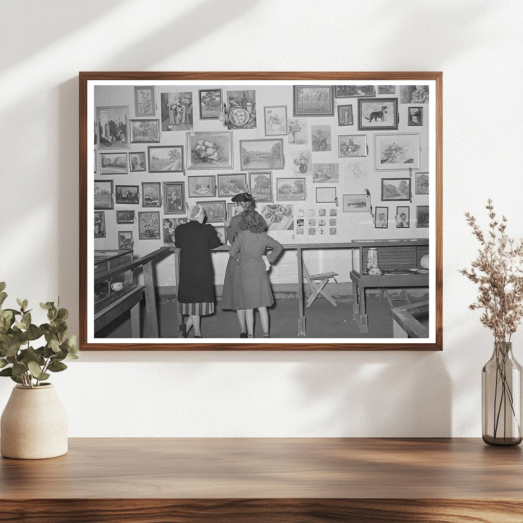 Art Exhibit at Gonzales County Fair November 1939