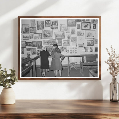 Art Exhibit at Gonzales County Fair November 1939