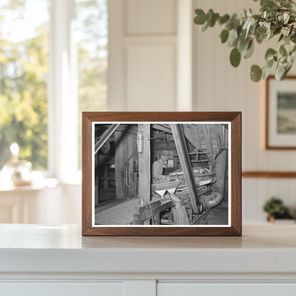 Workers Grading Peanuts in Comanche Texas 1939