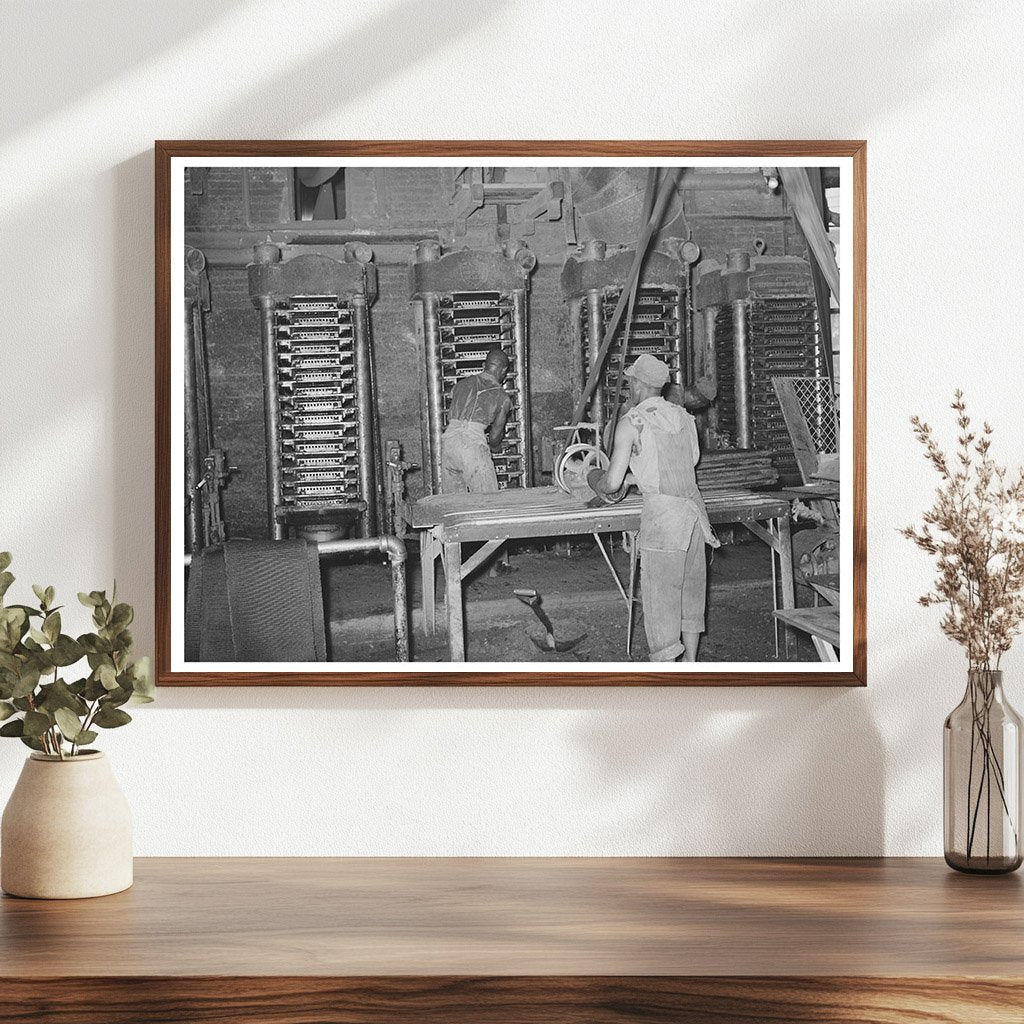 Cotton Cake Removal at McLennan County Oil Mill 1939