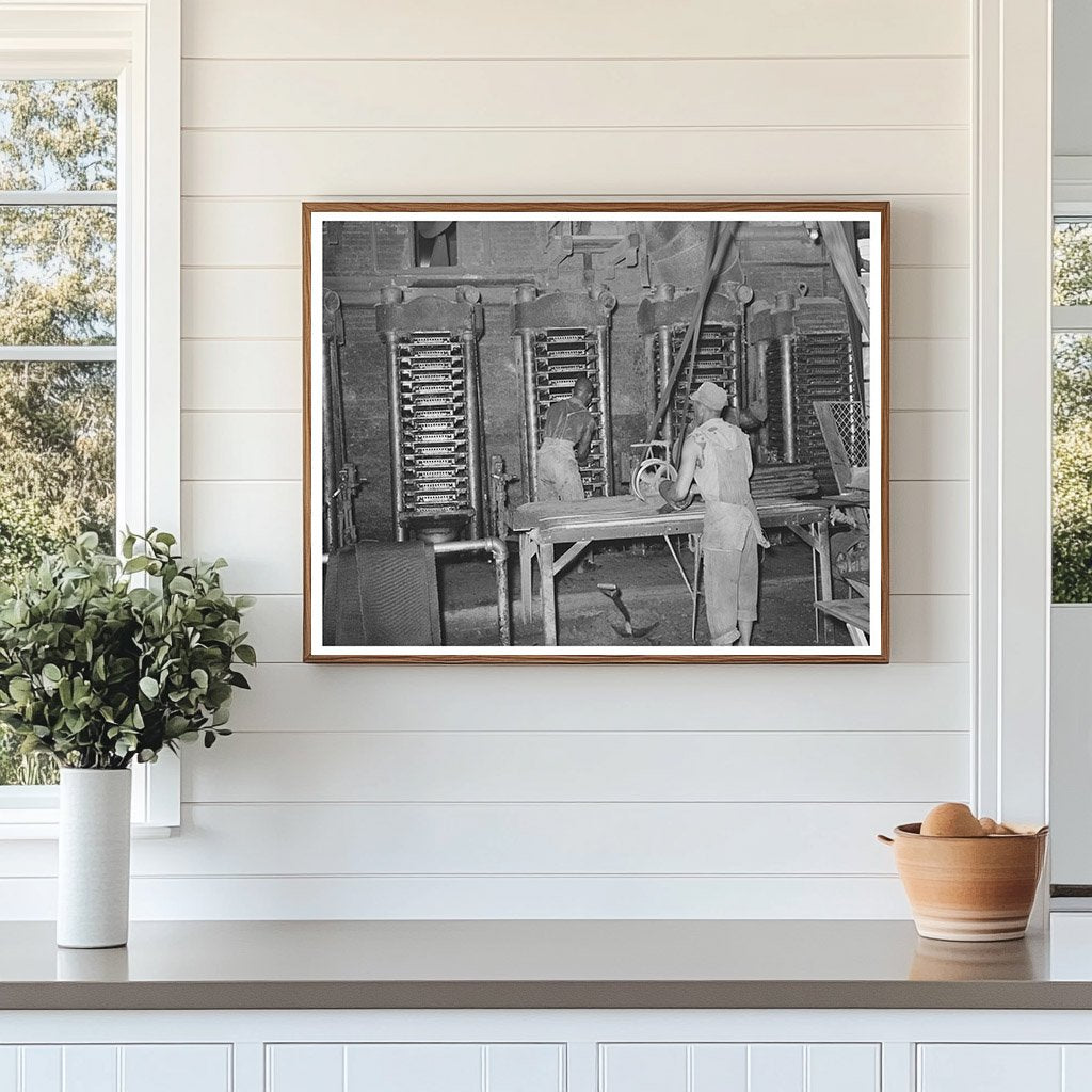 Cotton Cake Removal at McLennan County Oil Mill 1939