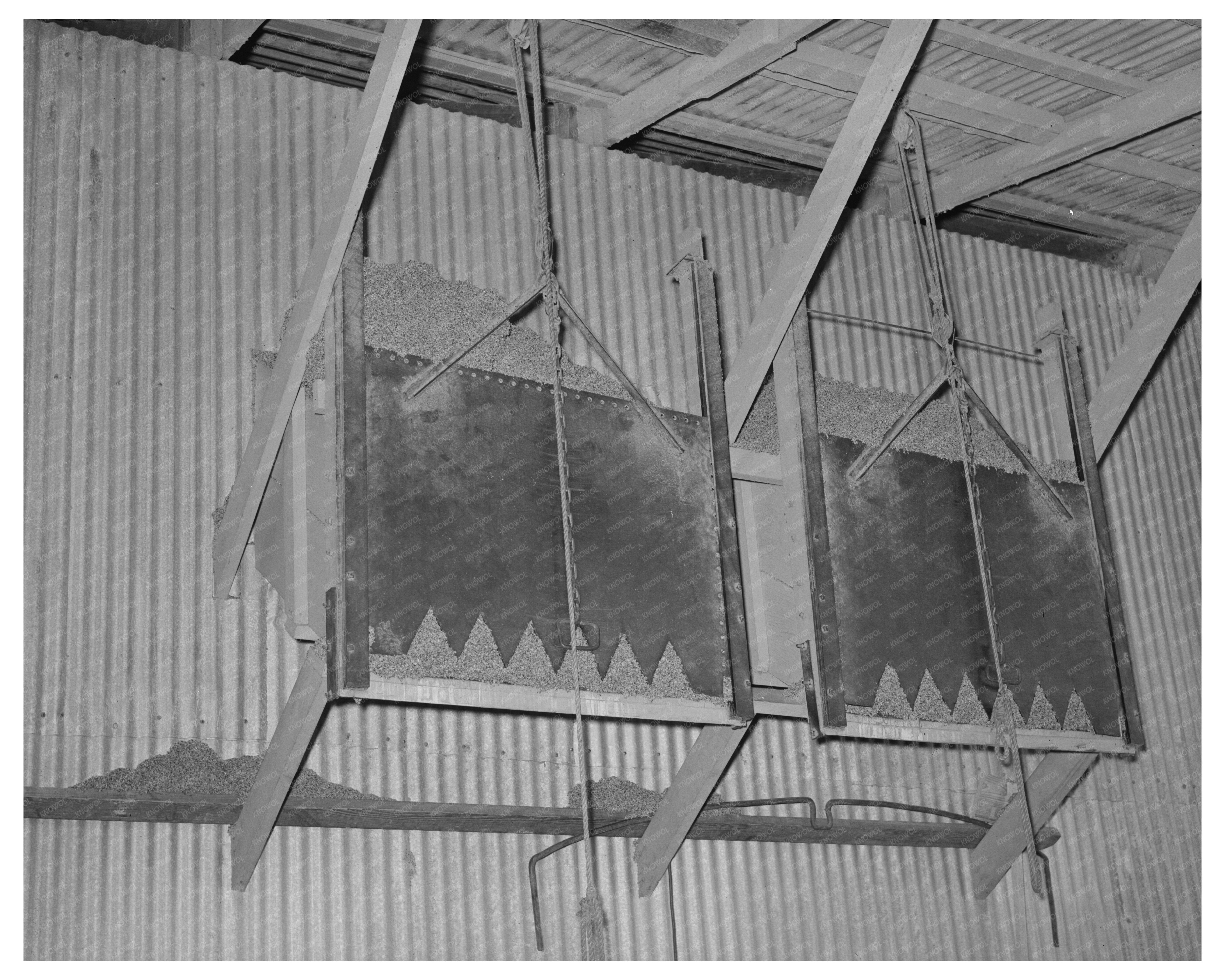 Cotton Seed Hull Drop Gate McLennan County Texas 1939