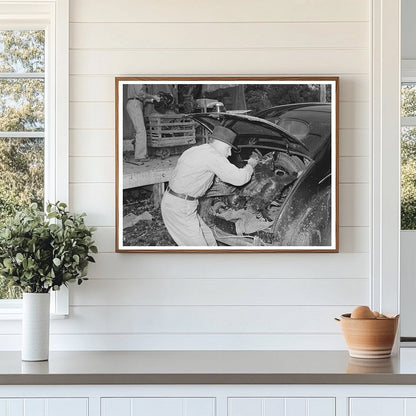 Farmer Unloading Turkeys in Brownwood Texas November 1939