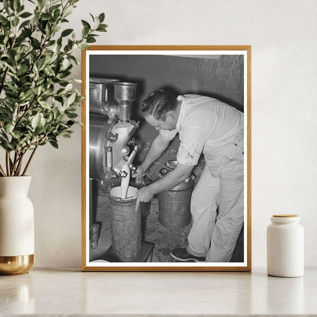 Ice Cream Mix Filling at San Angelo Creamery 1939