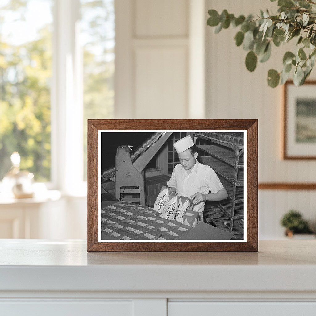 Packing Wrapped Bread for Delivery in San Angelo 1939