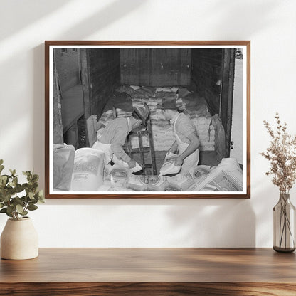 Flour Unloading at San Angelo Grocery November 1939