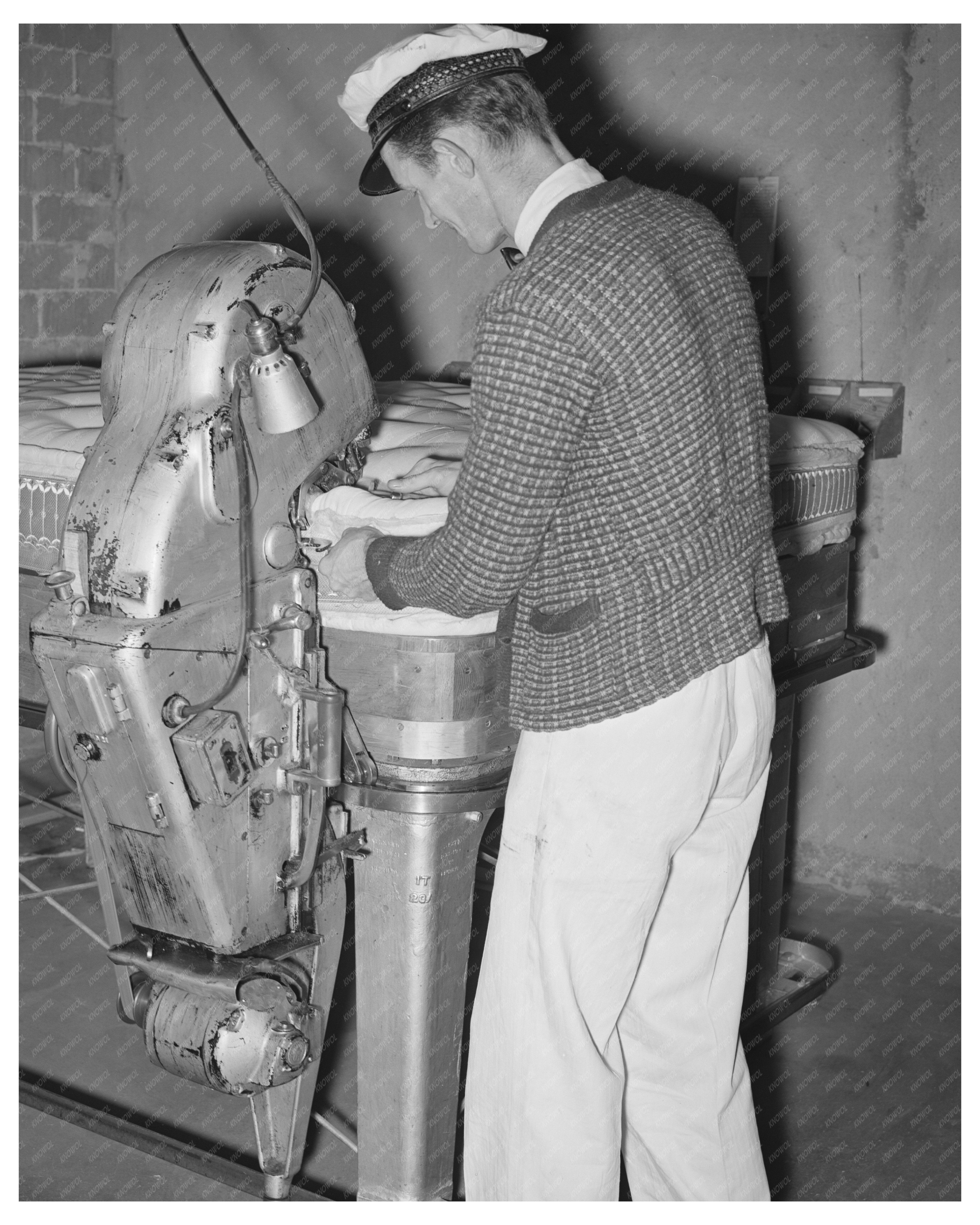 Innerspring Mattress Roll Edge Manufacturing 1939 Texas