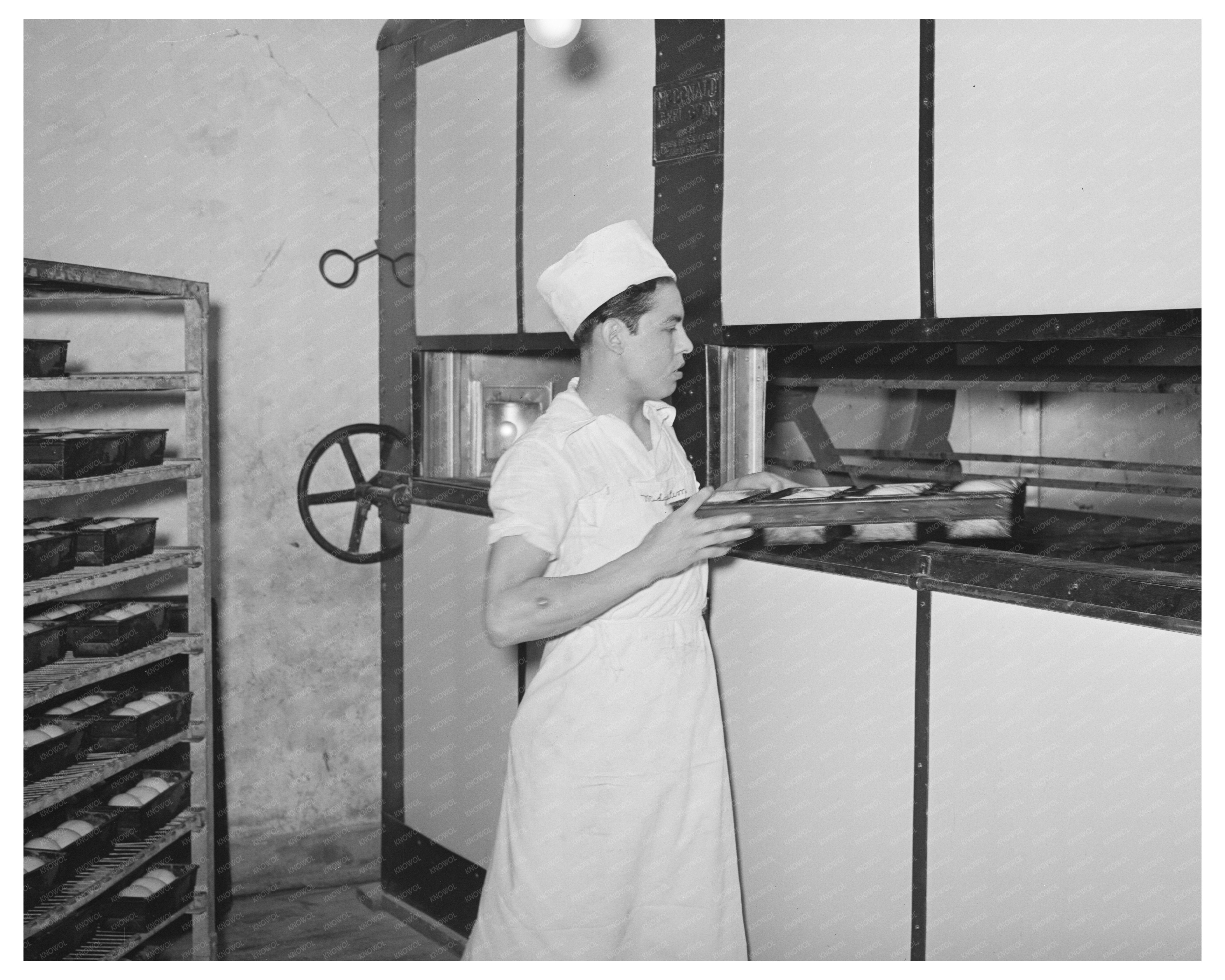San Angelo Bakery Scene in Conveyor Oven November 1939