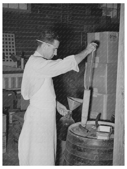 Grocery Clerk Filling Vinegar Bottle San Angelo 1939