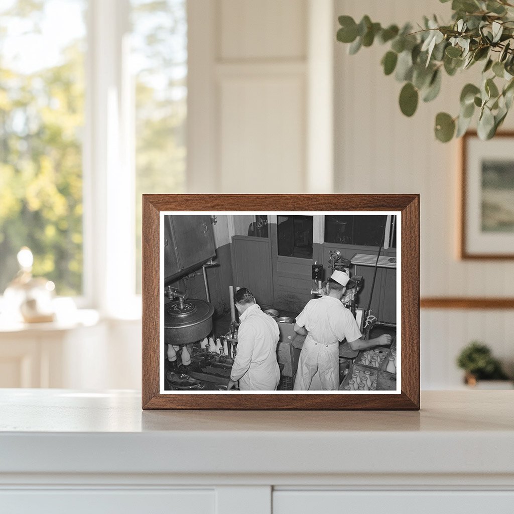 Bottling Milk at San Angelo Creamery November 1939