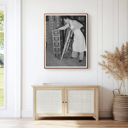 1939 Grocery Cartons Loaded on Truck in San Angelo Texas